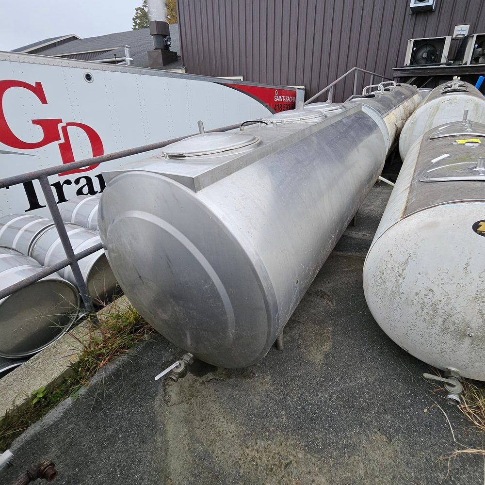 500 Gallon Stainless Bulk Tank with Valve