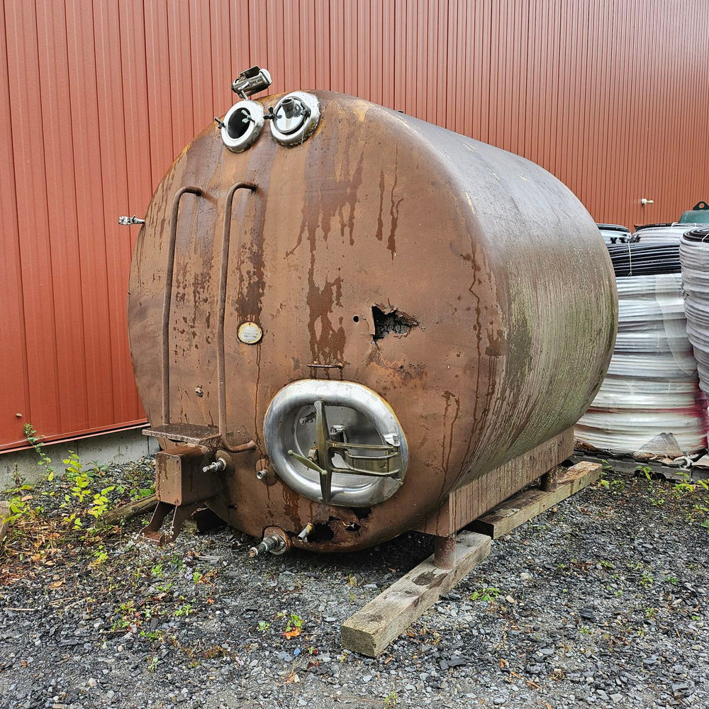 2,000 Gallon Horizontal Bulk Tank