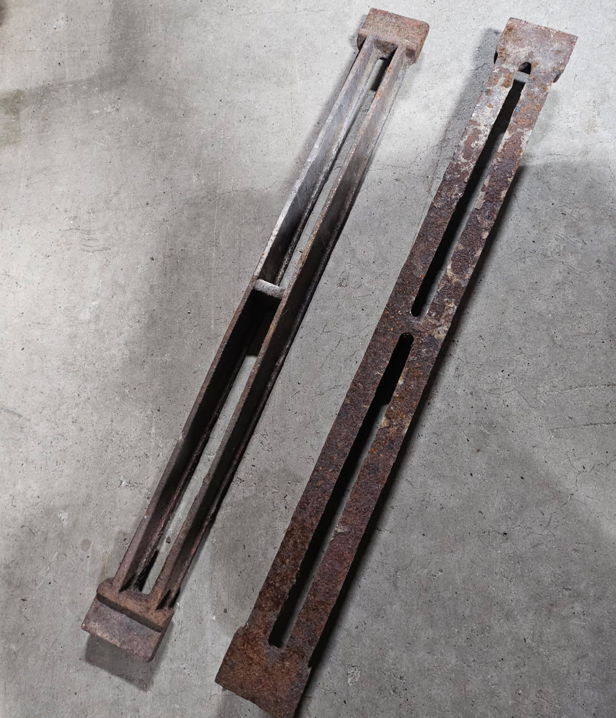 Used 2'  Grates