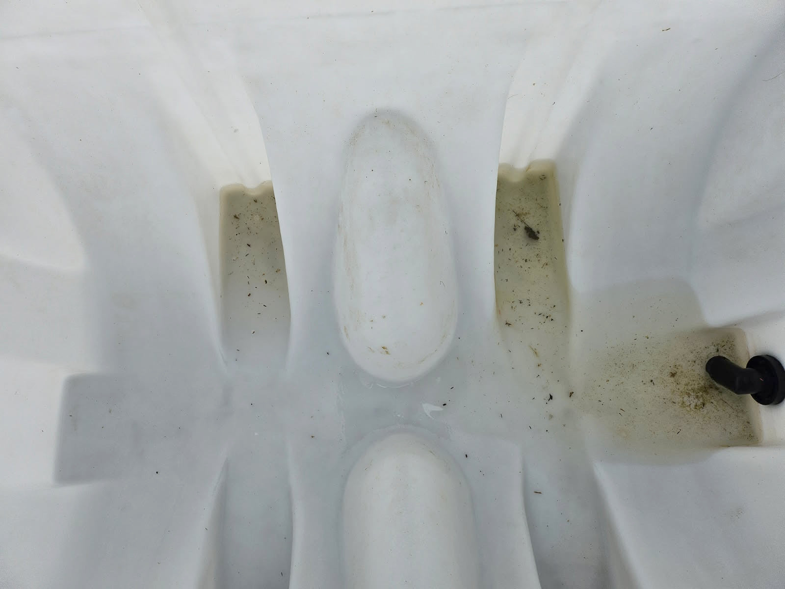 Used 525 Gallon Plastic Horizontal Tank