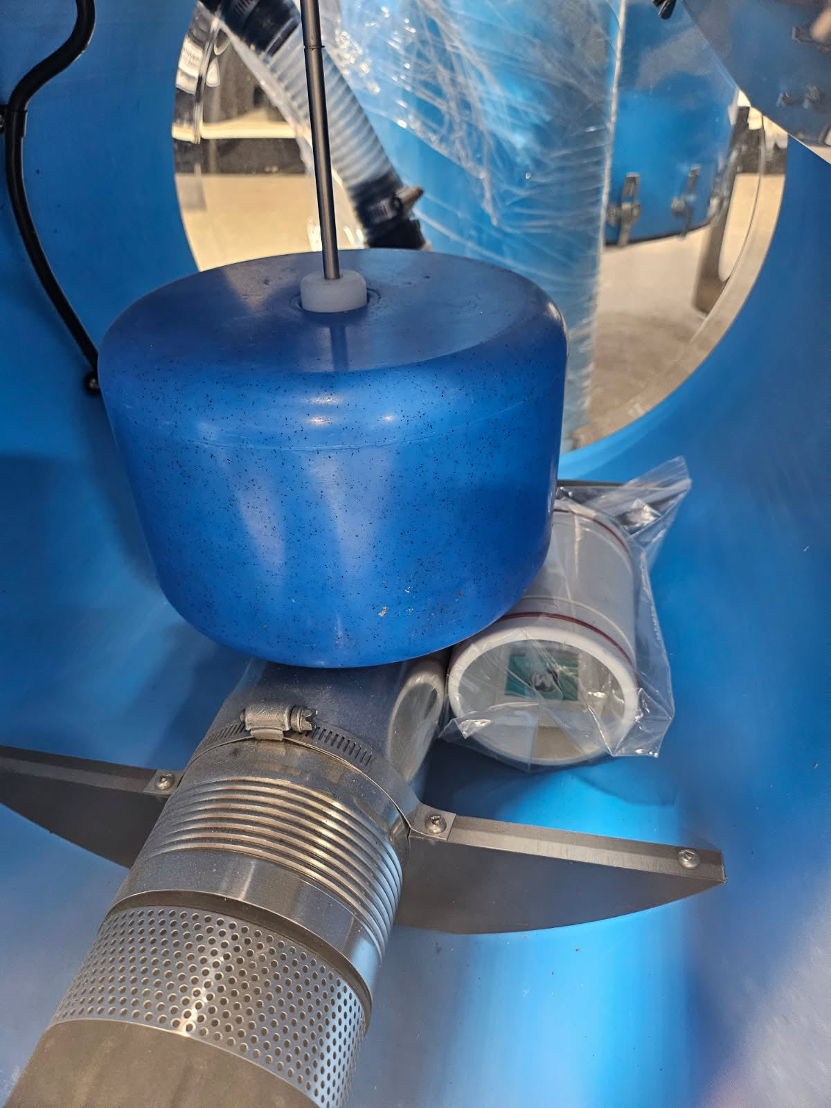 D&G Horizontal Releaser w/a New 1/2 HP Submersible Pump