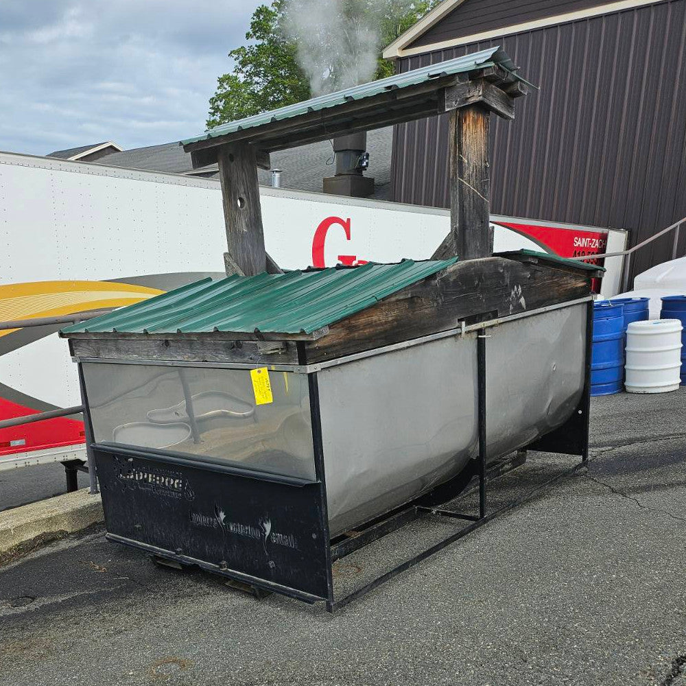 824 Gallon Lapierre Stainless Tank