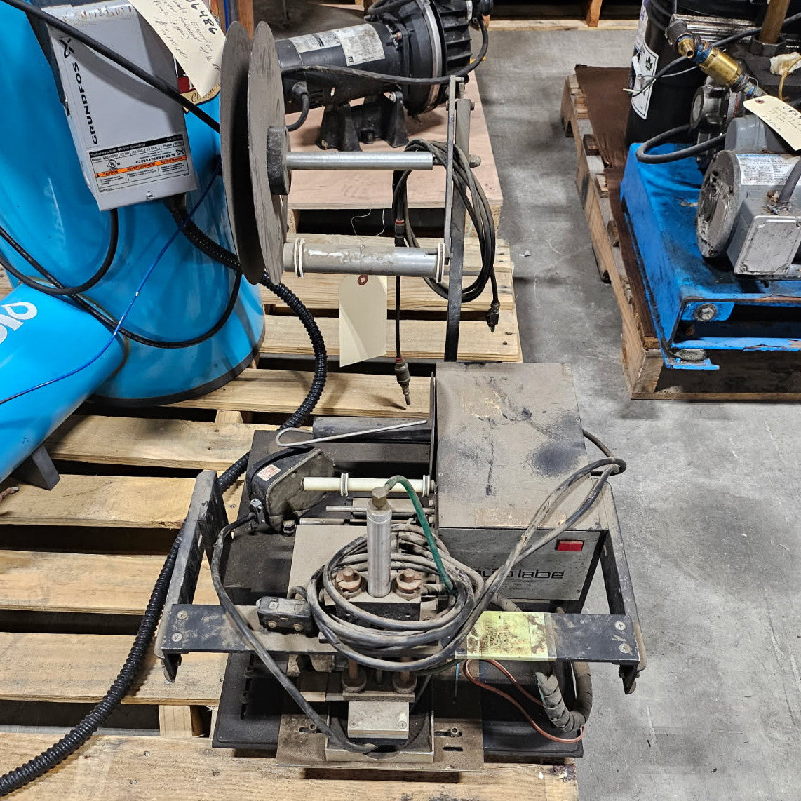 Single Glass Bottle Labeler (table top model)
