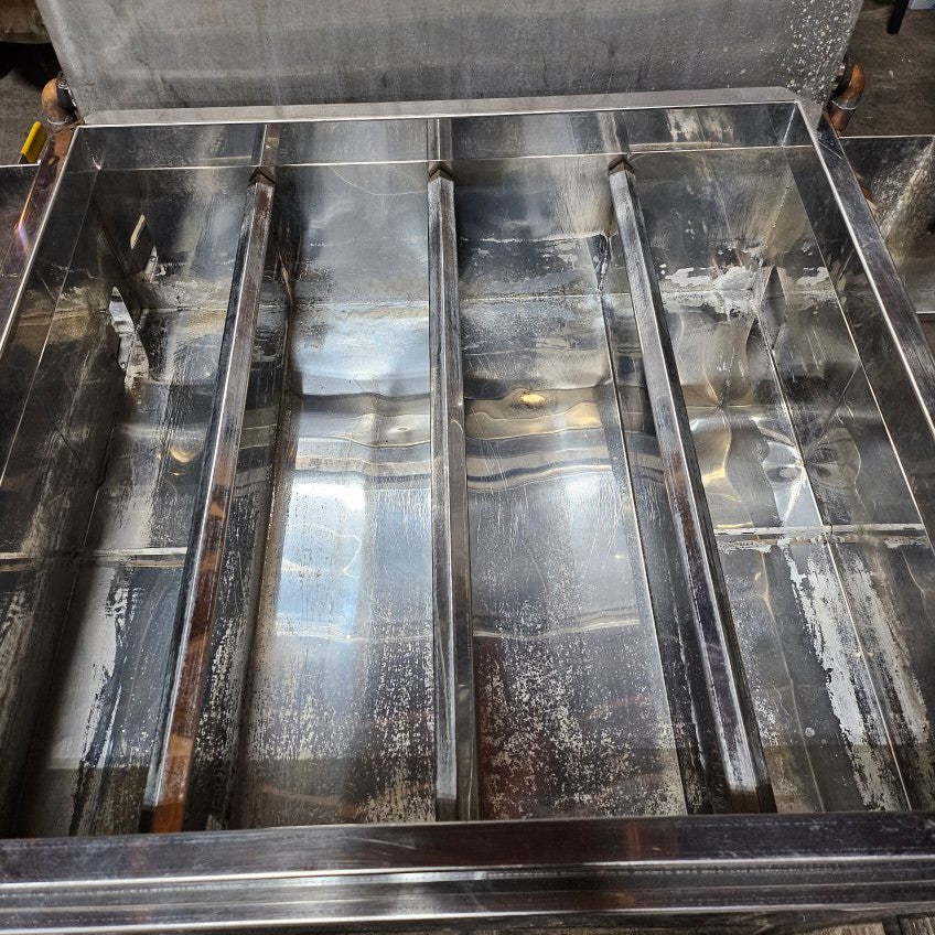 30"x8' Leader Evaporator w/ Lead Free Soldered Raised Flue Pan, Steamaway Pan and Welded Syrup Pan (arch needs repair)