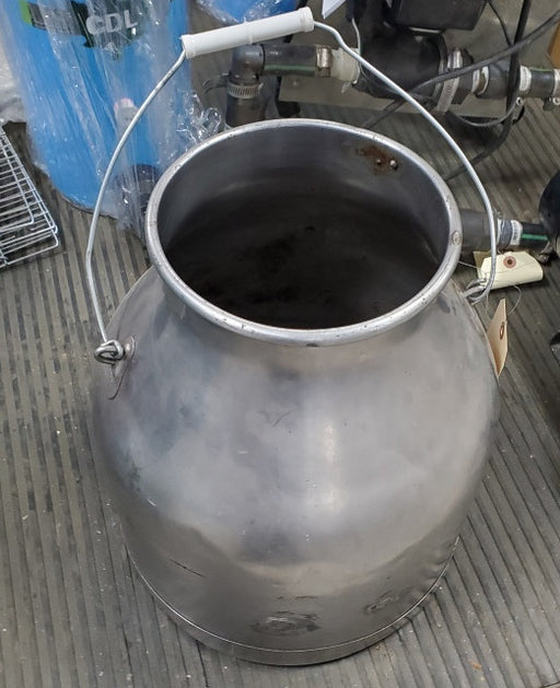 Stainless Milk Pail w/Handle (leaks)